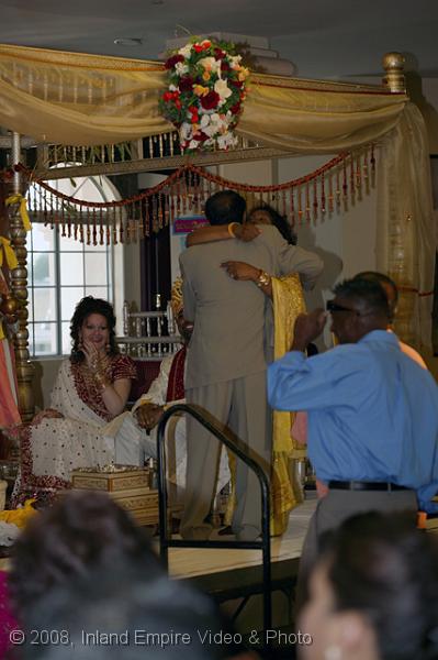 CC8V5137_RT8.jpg - Indian Wedding
8-8-08